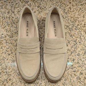 Anne Klein Women's Emmylou Lug Sole Loafers Size 10